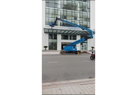Xe Nâng Người Grove AMZ 13XT 40m – Tầm Với Xa 21.3m, Hiệu Suất Vượt Trội