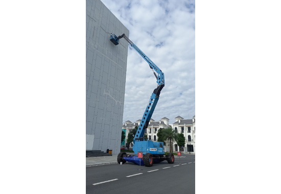 Xe Nâng Người Grove AMZ 13XT 40m – Tầm Với Xa 21.3m, Hiệu Suất Vượt Trội