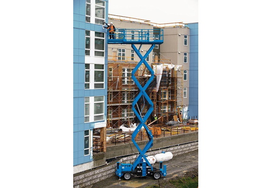GENIE GS-4390 – Xe Nâng Người Cắt Kéo 15m